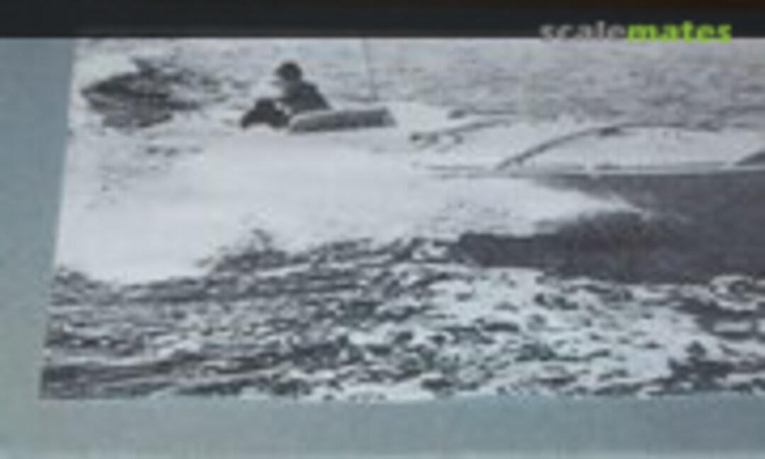 1:32 WWII German Linse Boat and Crewman (J. Peddinghaus Zinnfiguren MEP06A) MEP06A