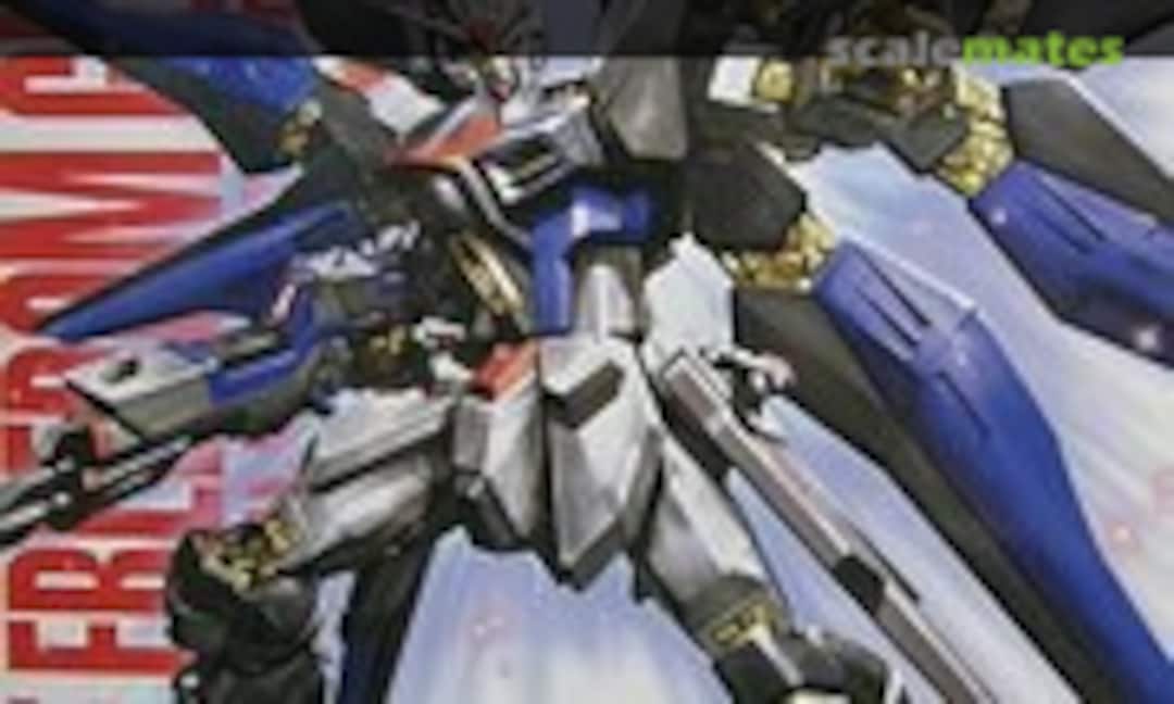 1:100 Strike Freedom Gundam Clear Color Version (Bandai 0149983) 0149983