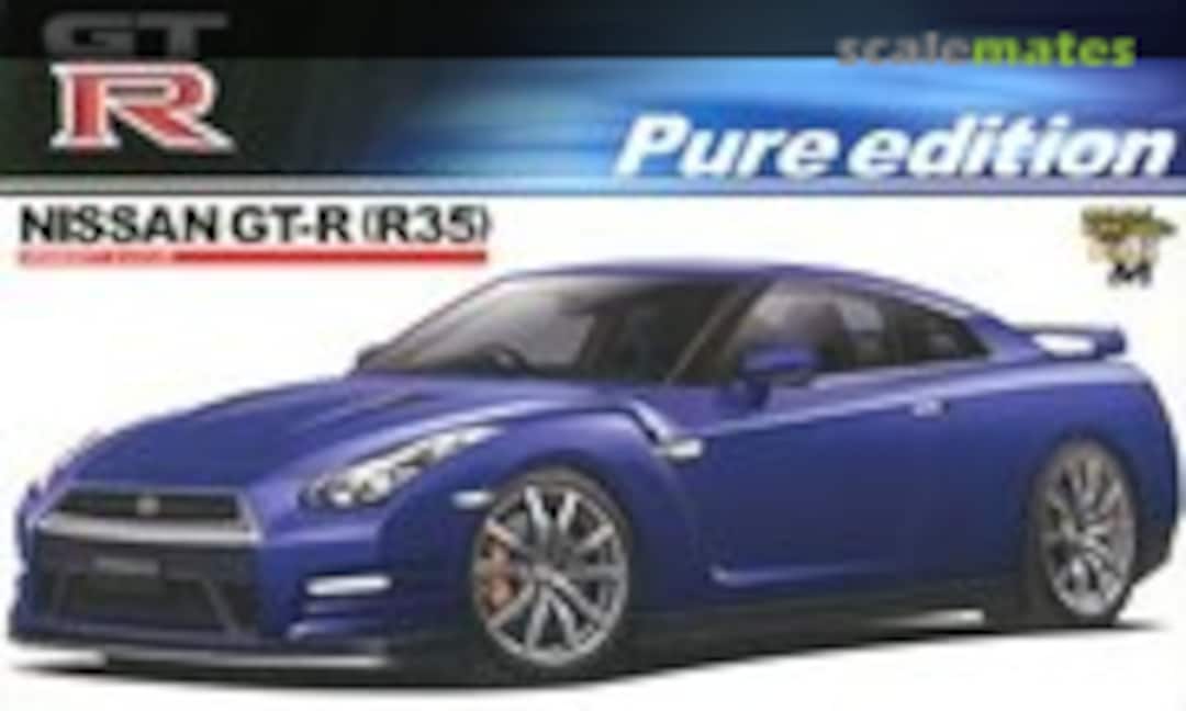 1:24 Nissan GT-R (R35) Pure Edition 2012 (Aoshima 003916)