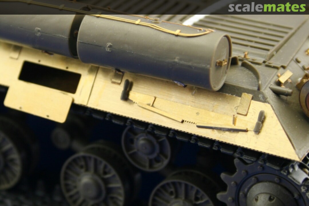 Contents JS-3 Tool Boxes and Fenders 36042 Eduard Contents JS-3 Tool Boxes and Fenders 36042 Eduard