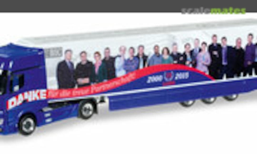 Mercedes-Benz Actros Gigaspace Kühlkoffer-Sattelzug &quot;15 Jahre BIC&quot; (Herpa 920728)