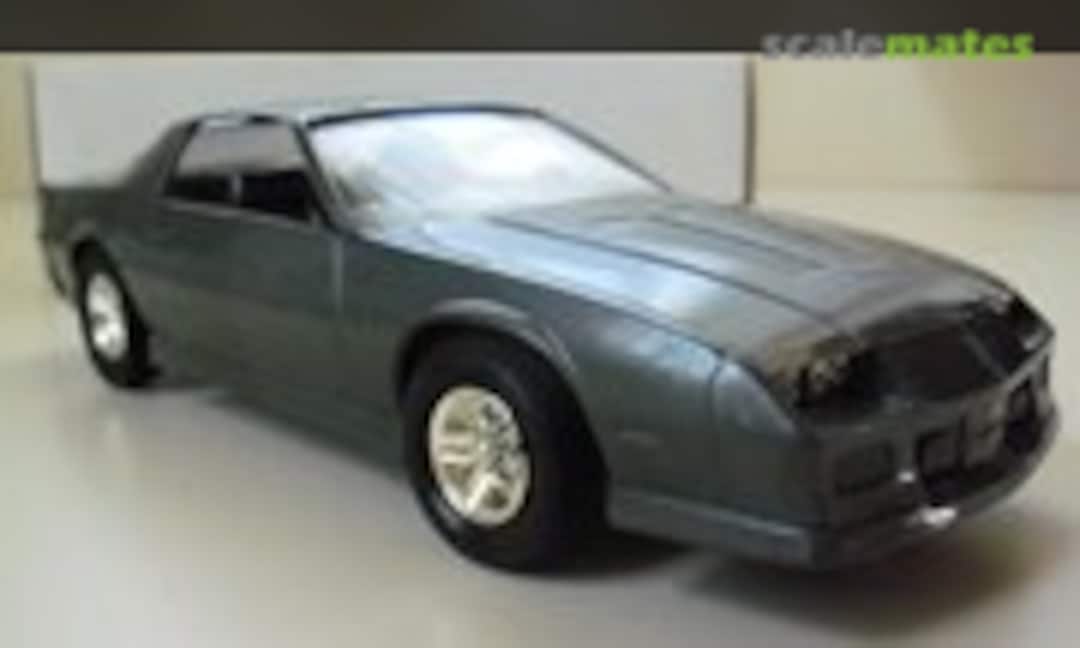 1:25 1988 Chevrolet Camaro IROC Z (MPC )