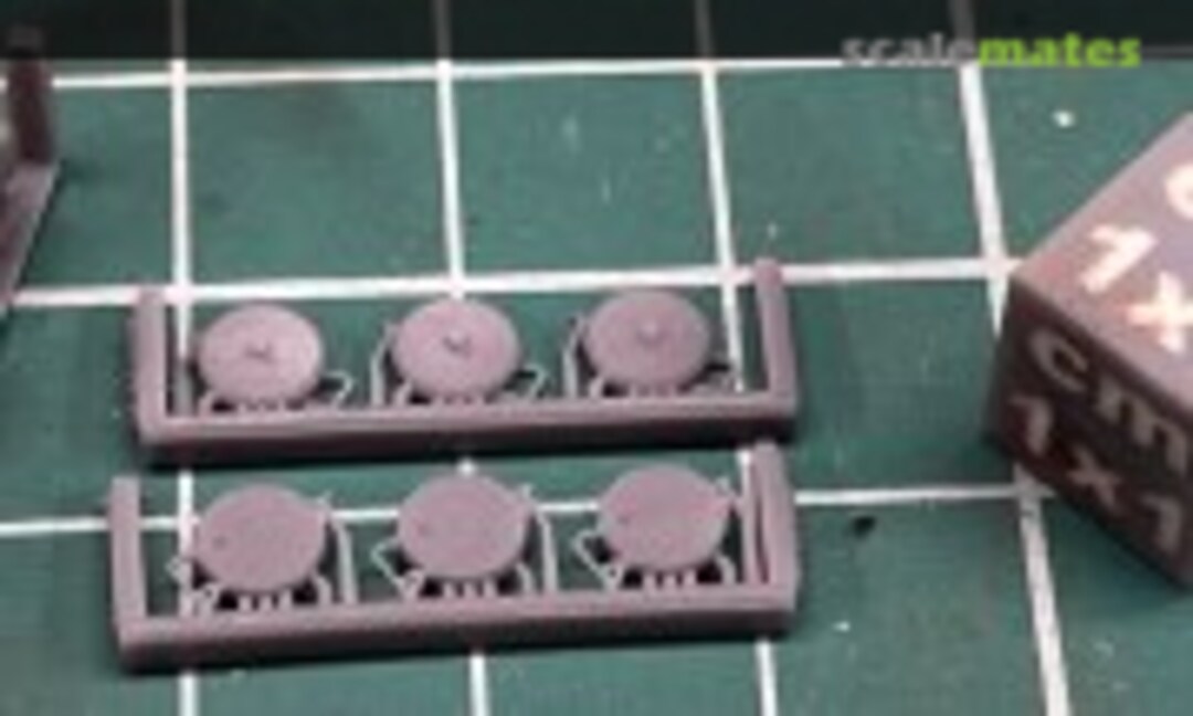 1:35 Telllermine35 Al Mines w/fuse - 3 pieces (EMP3d 35040321) 35040321