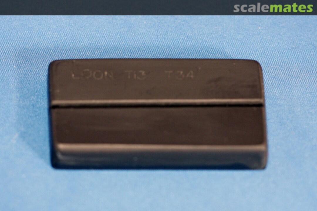 Boxart Jig for Assembling Tracks T-34s, Su-85s, Su-100s LO35T13 Loon Models Boxart Jig for Assembling Tracks T-34s, Su-85s, Su-100s LO35T13 Loon Models