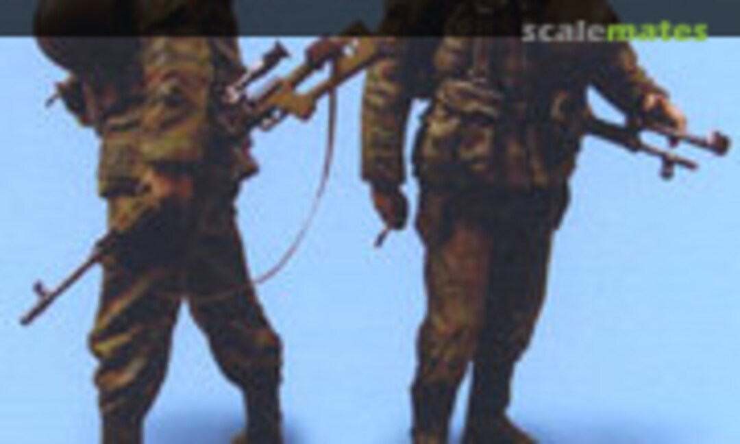 1:35 Russian mod. Soldiers w/SVD & PK Winter, Chechnya 1993-04 (Tank T35069) T35069