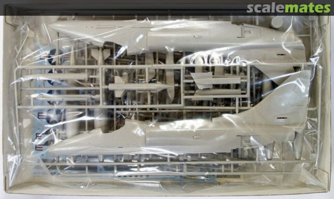 Contents A-4E/F Skywawk 08863 Hasegawa Contents A-4E/F Skywawk 08863 Hasegawa