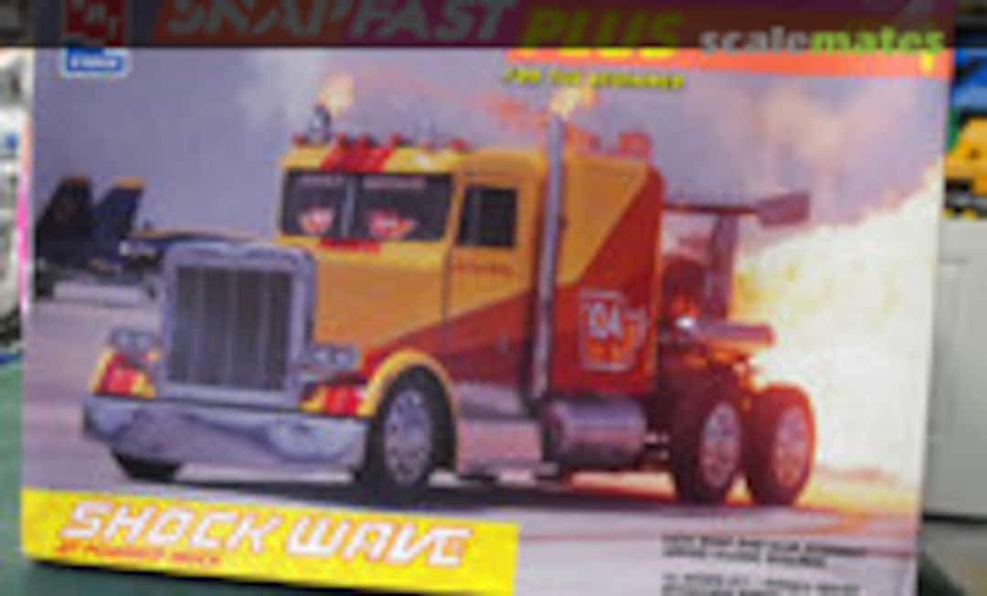 1:32 Shockwave Jet powered Truck (AMT 8267) 8267