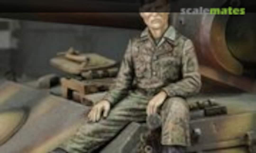 1:35 Crewman Waffen SS Panzerdivision (Royal Model 627) 627