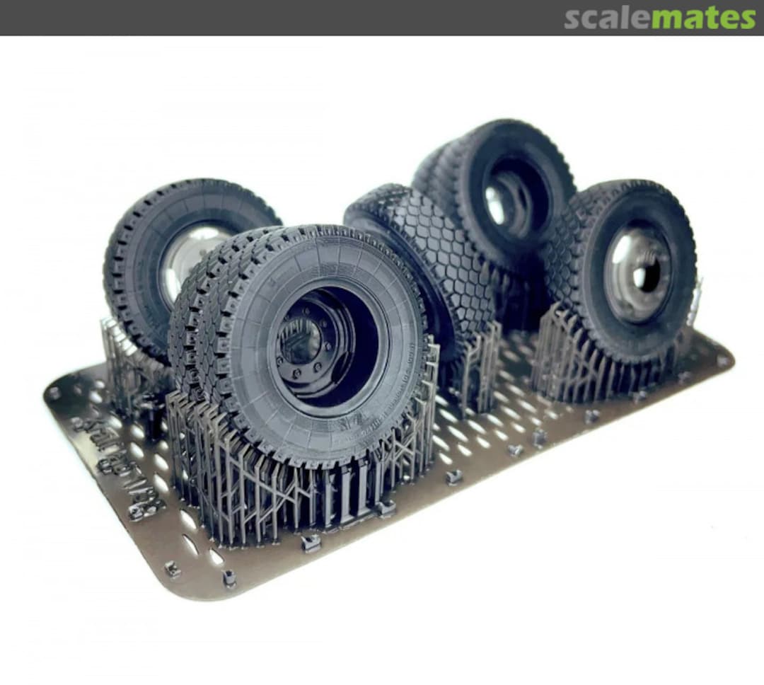 Contents ZiL-130 Wheels with I-N-142B Tyres KL350061 Kraft Lab Contents ZiL-130 Wheels with I-N-142B Tyres KL350061 Kraft Lab