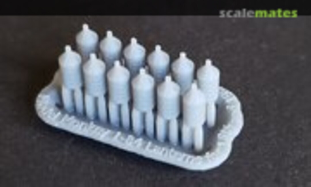 1:84 Ships' Lanterns, 18th and 19th Centuries, solid (Model Monkey 84-lanterns) 84-lanterns