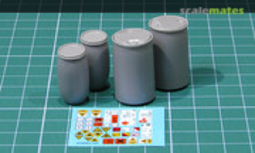 1:35 Plastic chemical storage drums Set 2 (Eureka XXL E-040) E-040