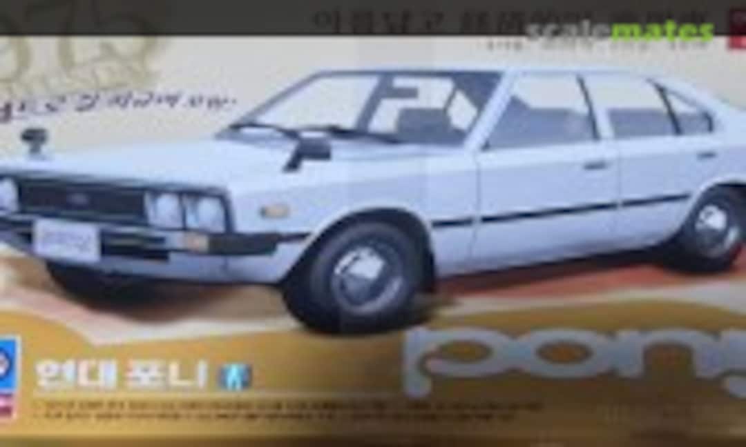 1:24 Hyundai Pony (Academy 15137E) 15137E