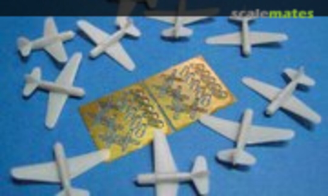 1:700 Curtiss SB2C Helldiver (L'Arsenal AC70008) AC70008