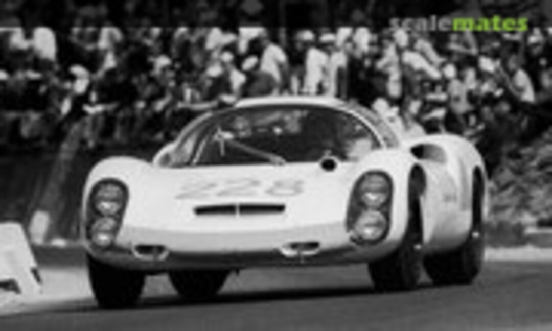 1:24 Porsche 910-8 (Two Cats Models 24015)