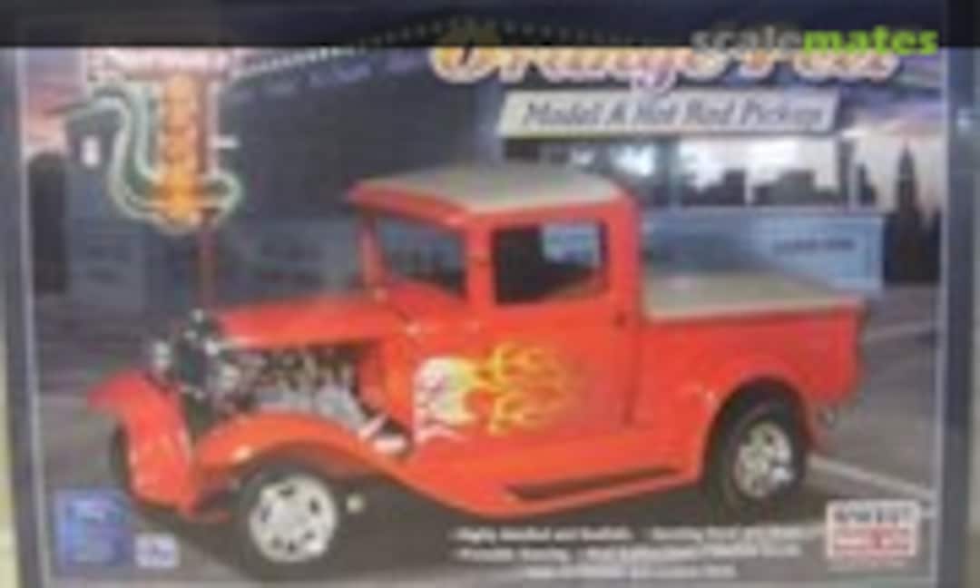 1:16 Orange &quot;Peel&quot; Model A Hot Rod Pickup (Minicraft Model Kits 11234)
