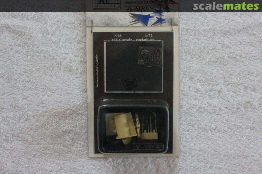 Boxart F4U Corsair cockpit set 7048 Aires Boxart F4U Corsair cockpit set 7048 Aires