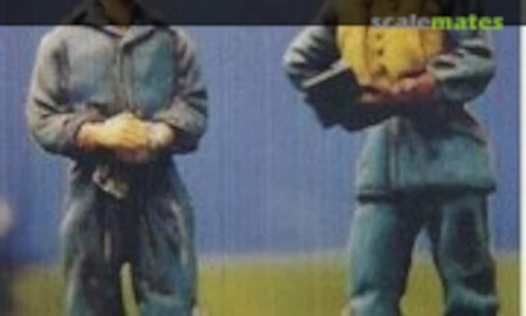 1:48 RAF Pilot Going Through Checklist with Groundcrew (Dartmoor Military Models 48A009) 48A009