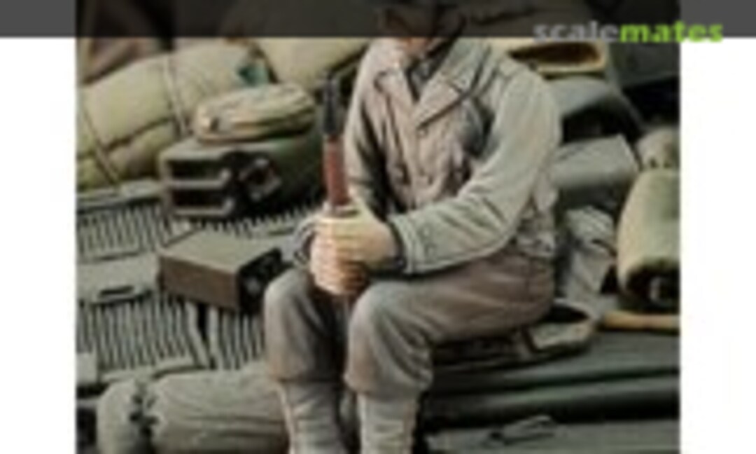 1:35 U.S. Infantry at rest with rifle-WWII (no.2) (Royal Model 661)