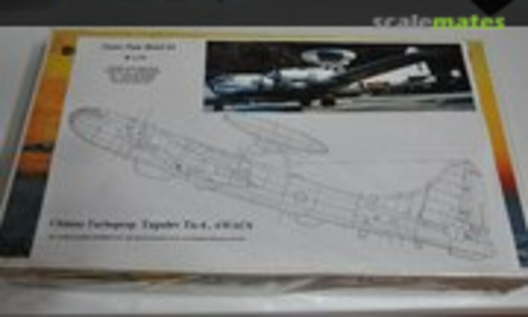 1:72 Tu-4 Bull plus Chinese Turboprop Early Warning Version (Classic Plane CPM 66) CPM 66