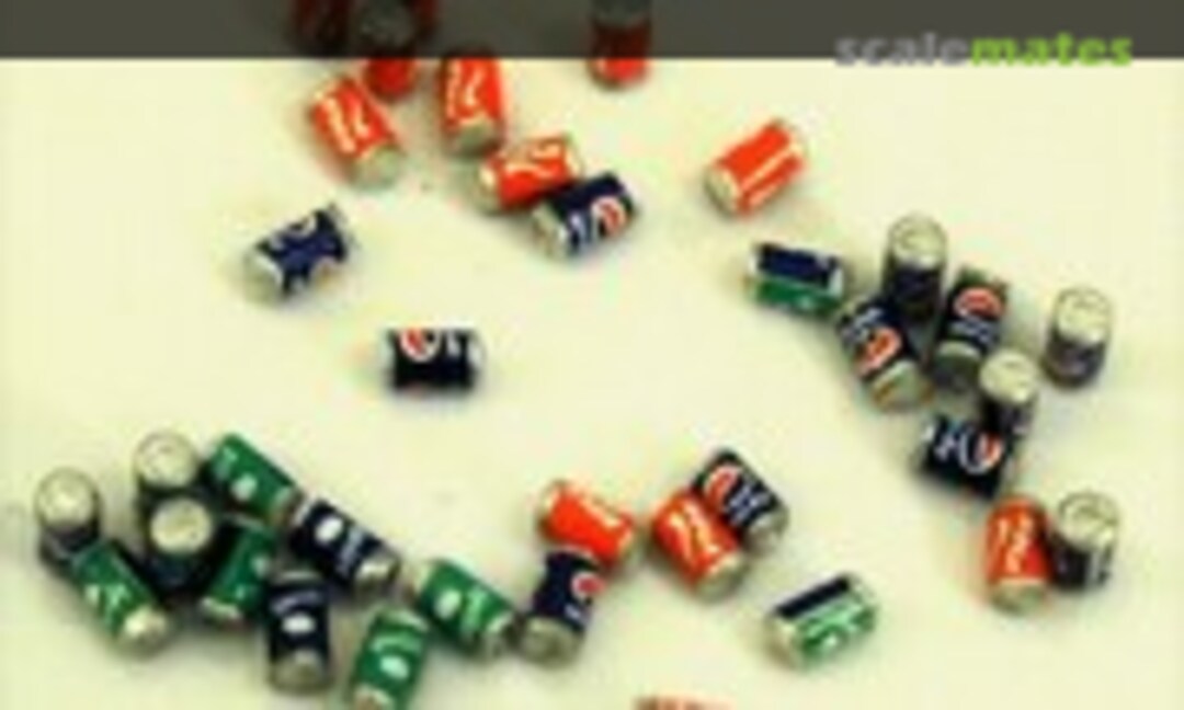 1:35 Soft Drink Tins (Accurate Armour A102) A102