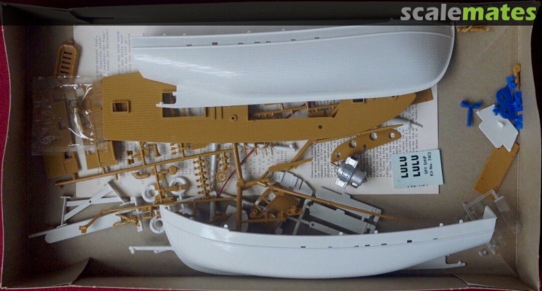 Contents Spy Ship 7413 Lindberg Contents Spy Ship 7413 Lindberg