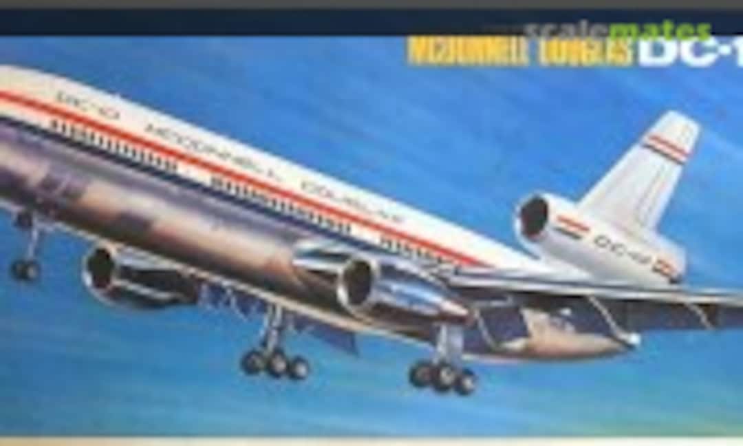 1:100 McDonnell Douglas DC-10 (Nitto 389-1500)