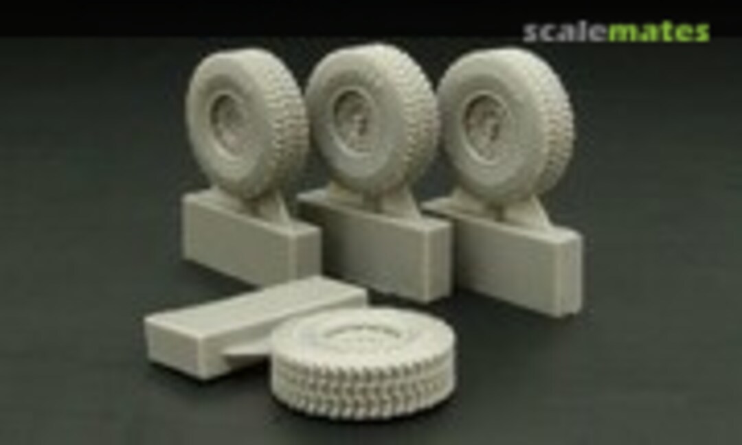 1:48 HMMWV (Hummer) aggressive pattern wheels (Hauler HLX48301) HLX48301