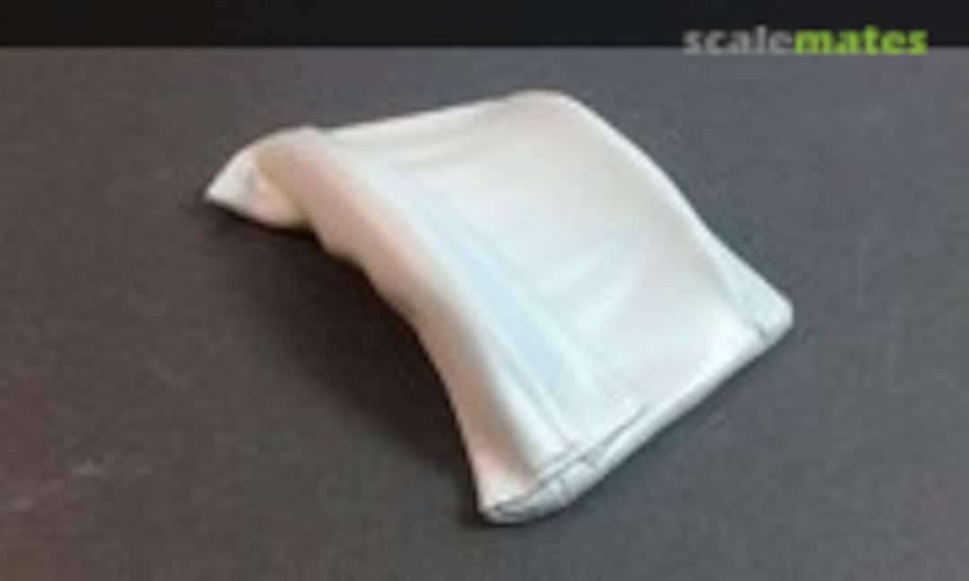 1:35 Rolled canvas cover for Sd.Kfz 250 (Alt) (Panzer Art RE35-422) RE35-422