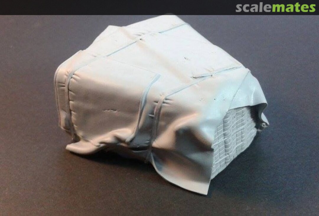 Boxart Sd.Kfz 7 engine deck with canvas cover RE35-428 Panzer Art Boxart Sd.Kfz 7 engine deck with canvas cover RE35-428 Panzer Art