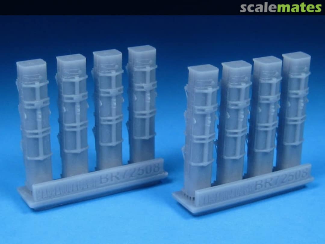 Boxart RAF Small Bomb Containers - 30 Pound Bombs BR72508 Barracuda Studios