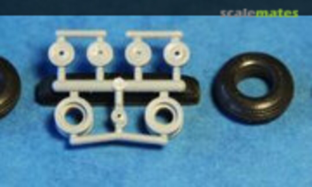 1:72 Petlyakov Pe-2/Pe-3 wheel set (Avia Equipage Auto 72216) 72216