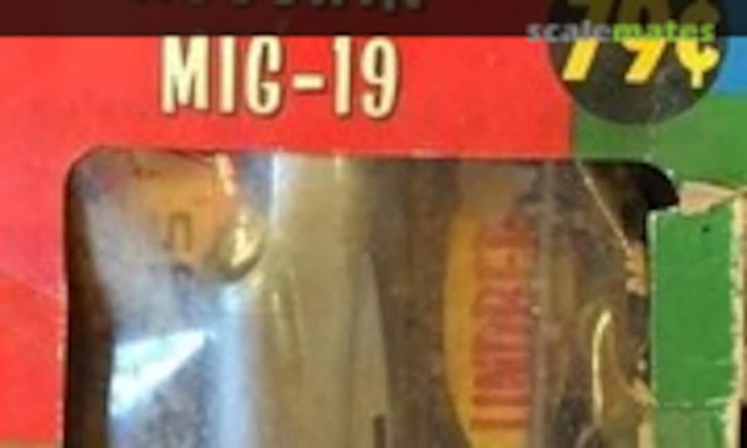 1:48 Russian Mig 19 (Lindberg R521-79)