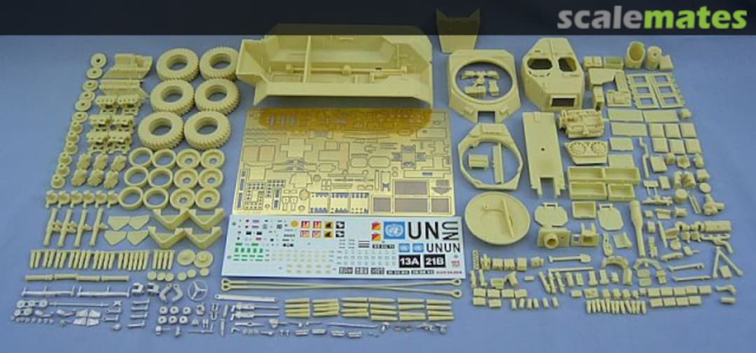 Boxart FV601 Alvis Saladin Mk2 6x6 Armoured Car TQ-FV601 Kit Form Services