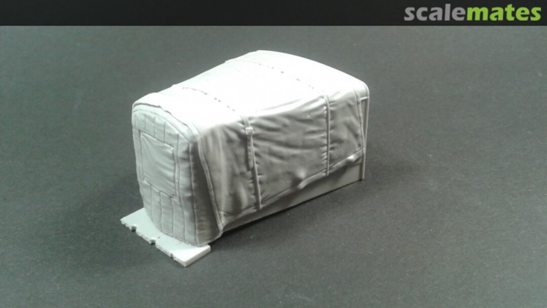 Boxart Hanomag SS100 Engine deck with canvas cover RE35-555 Panzer Art Boxart Hanomag SS100 Engine deck with canvas cover RE35-555 Panzer Art