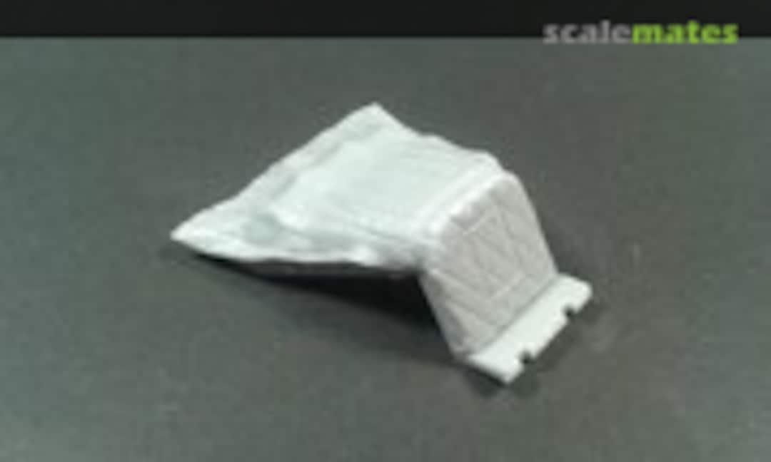 1:35 GAZ-67 Engine deck with canvas cover (Panzer Art RE35-556) RE35-556