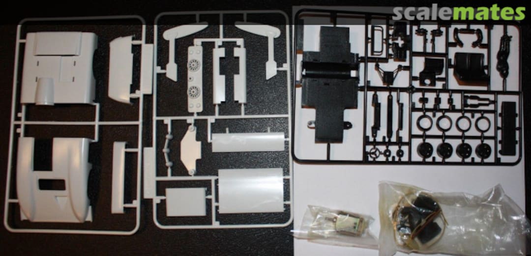 Contents Chaparral 2H OT3-40 Otaki/Scale Craft Contents Chaparral 2H OT3-40 Otaki/Scale Craft