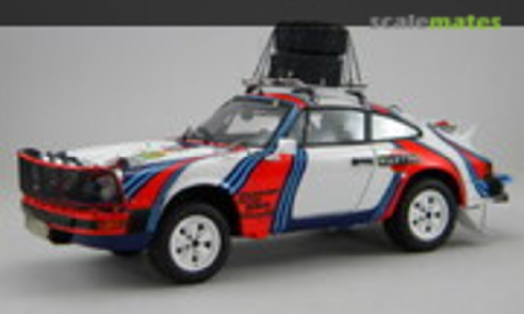 1:24 Porsche 911 SC &quot;Martini&quot; (Arena Modelli ARE862-24)