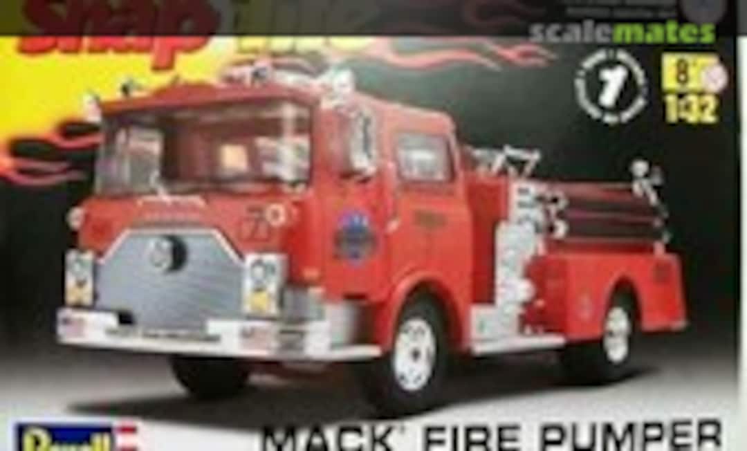 1:32 Mack Fire Pumper (Revell 85-1945)