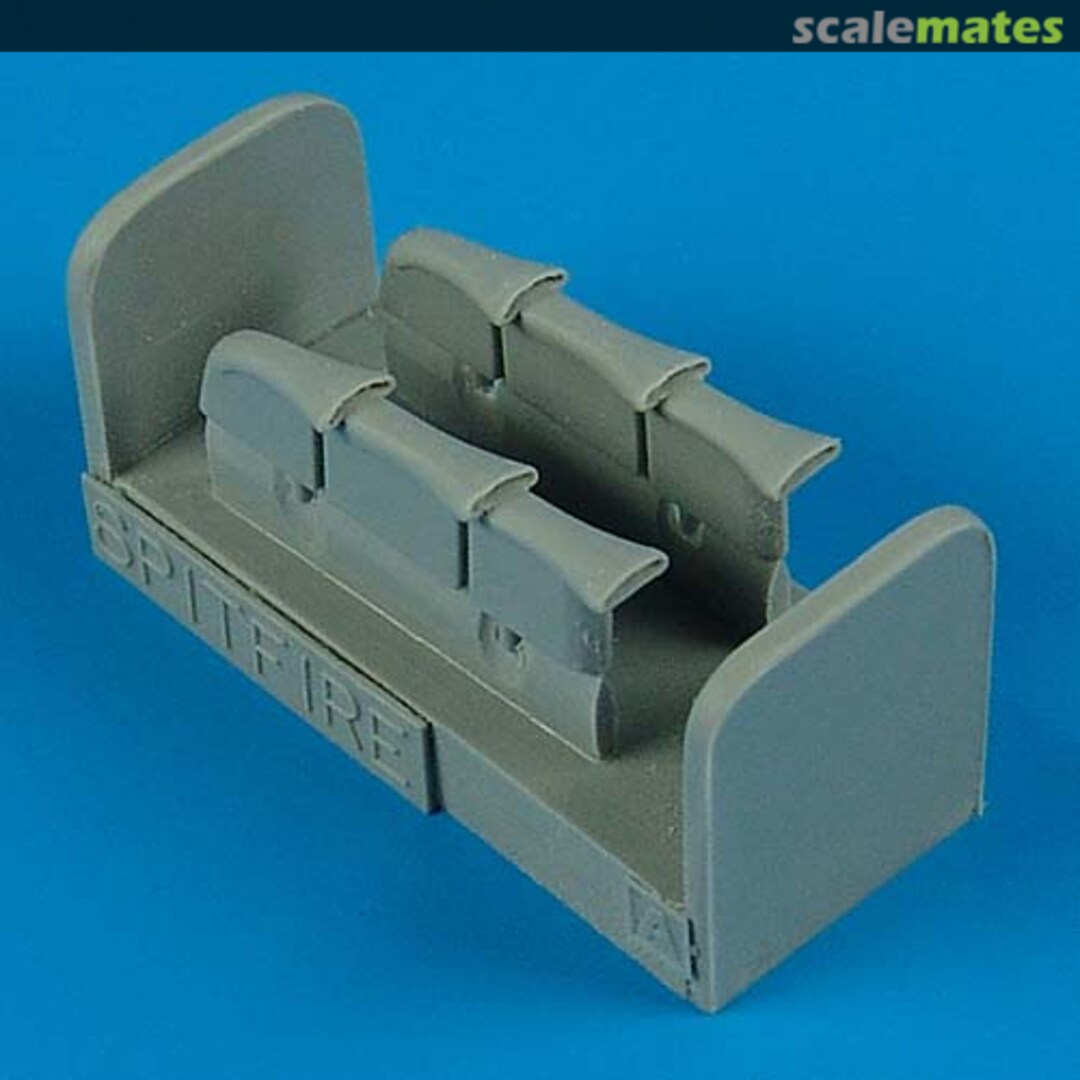 Boxart Spitfire Mk.I/Ia/IIa - Fishtail Exhaust QB 48 419 Quickboost