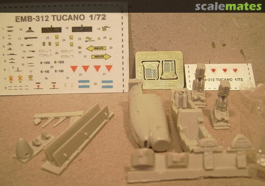 Contents EMB-312 Tucano Aconcagua Resin Models Contents EMB-312 Tucano Aconcagua Resin Models