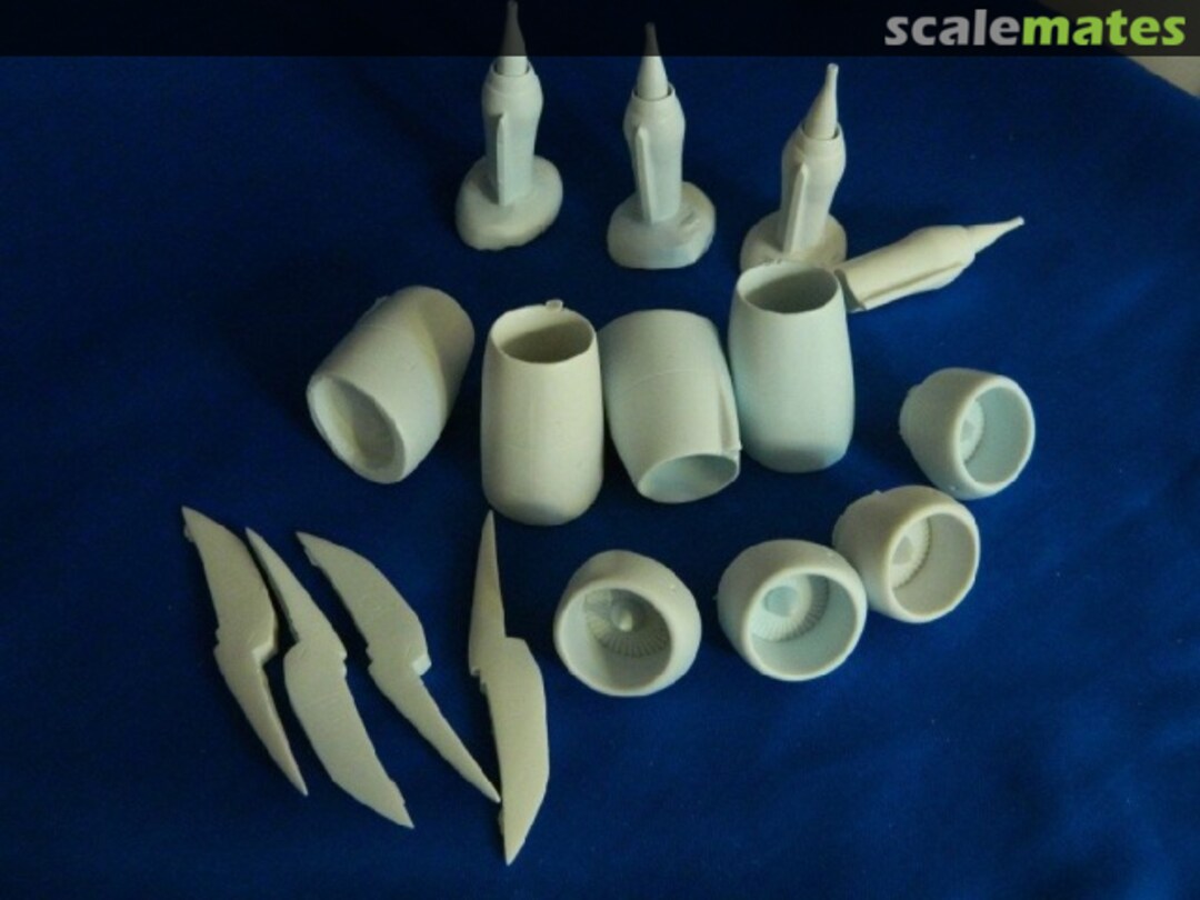 Boxart CFM-56 Engine set 72-KC135R-CFM56 Contrails Models