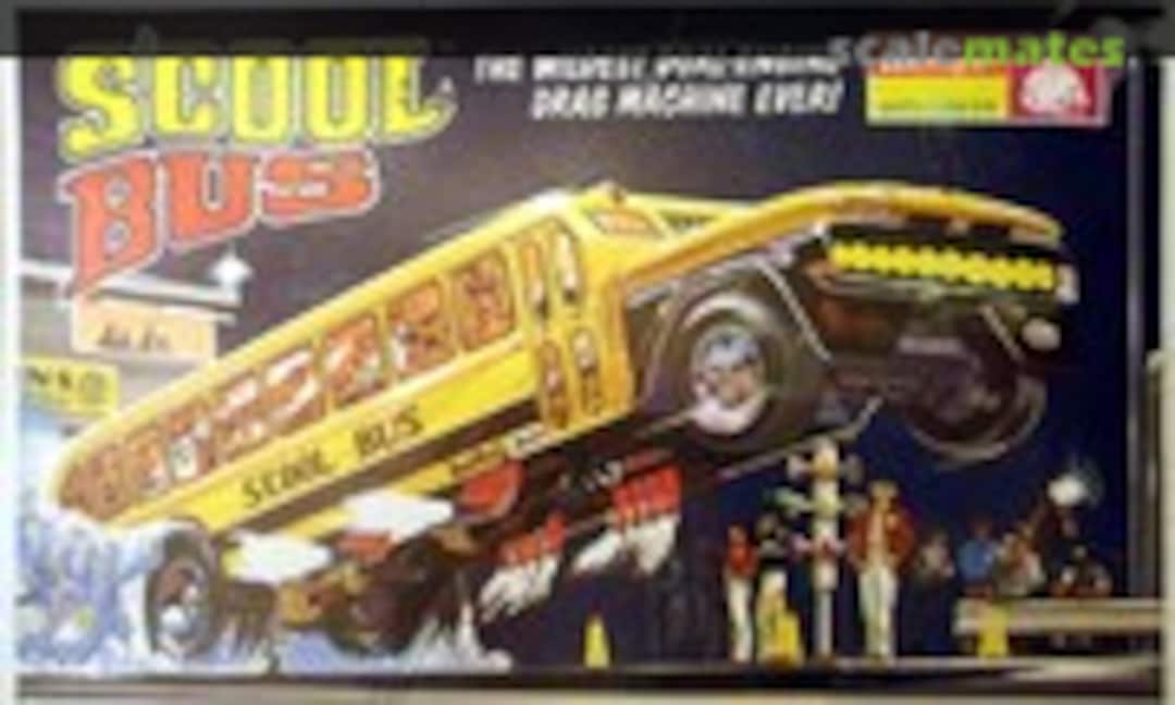 1:24 S'cool Bus (Monogram 6781) 6781