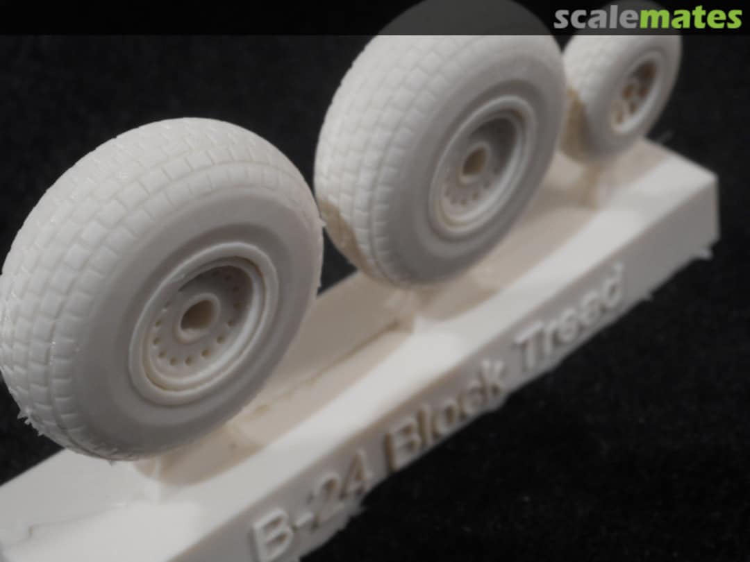 Boxart B-24 Liberator - Block Tread Tire Set LSM 480433 Lone Star Models Boxart B-24 Liberator - Block Tread Tire Set LSM 480433 Lone Star Models