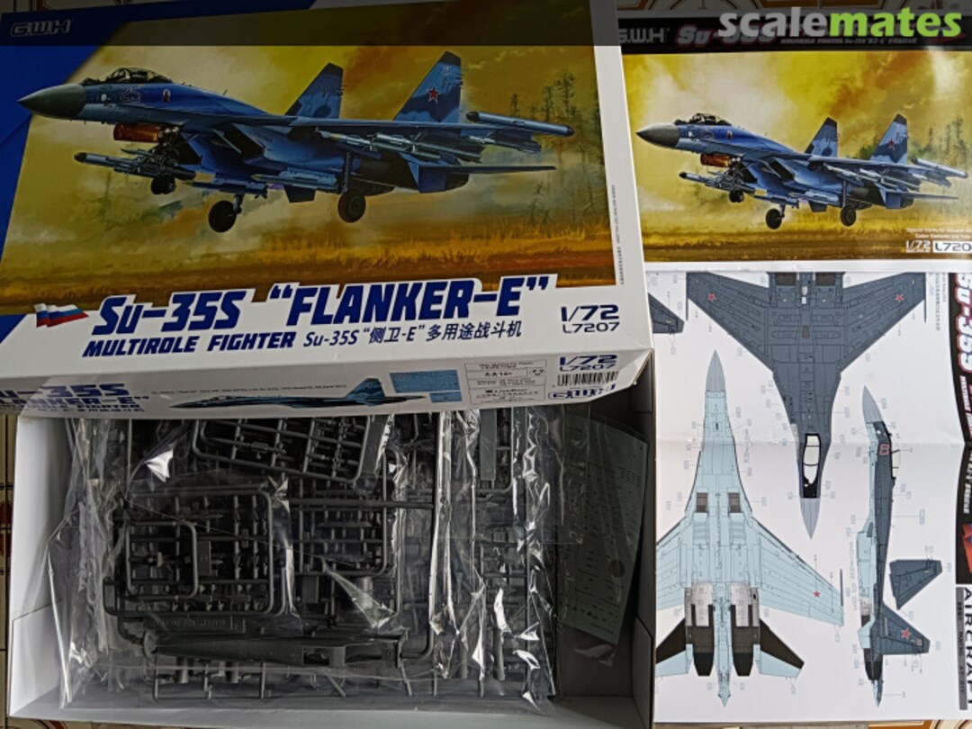 Contents Su-35S "Flanker E" L7210 Great Wall Hobby Contents Su-35S "Flanker E" L7210 Great Wall Hobby