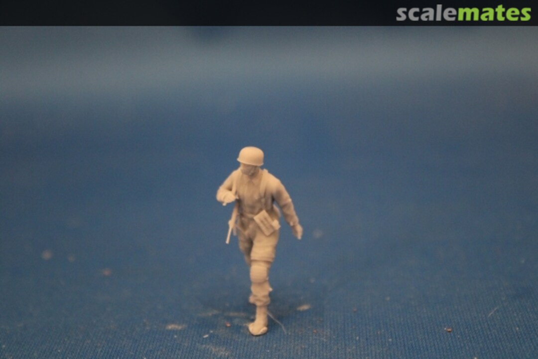 Boxart Fallschirmjäger Unteroffizier mit MP 40 48F042 Peddinghaus-Decals