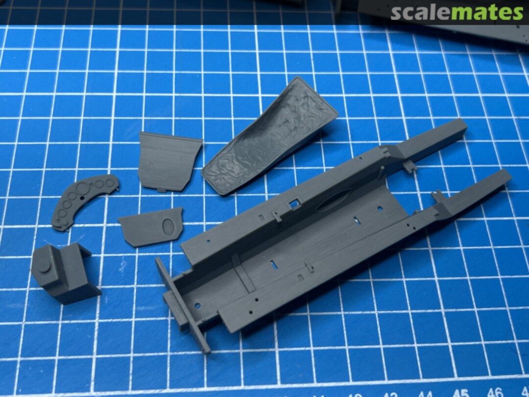 Contents Lotus 33 Tub Conversion Set A097/2025 Stone Models Contents Lotus 33 Tub Conversion Set A097/2025 Stone Models