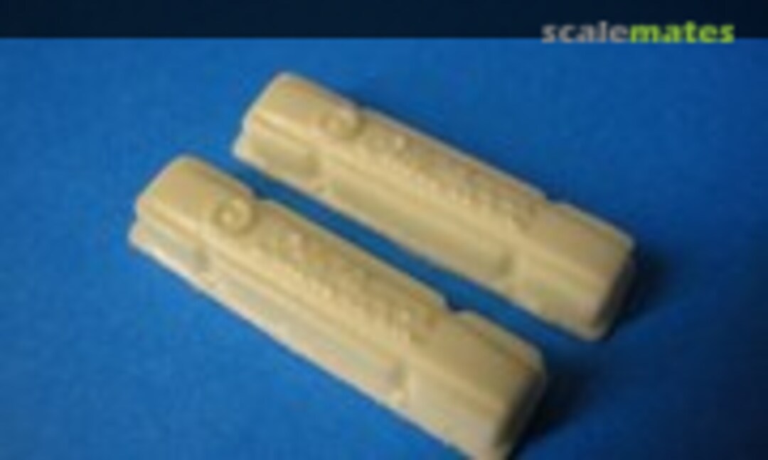 1:24 Valve Cover (2 Pcs.) for Small Block Chevy Engine (The Parts Box 2100) 2100