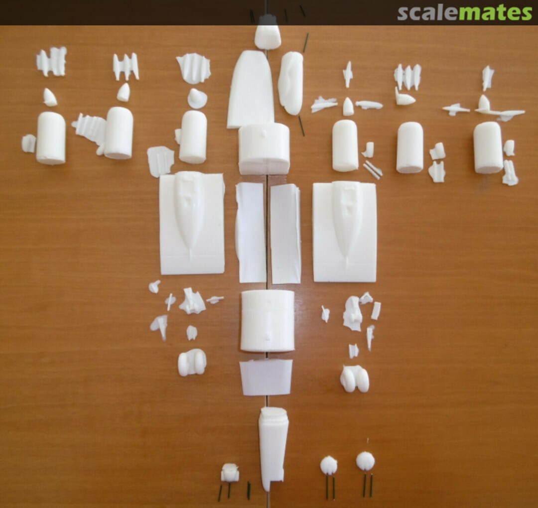 Contents Junkers Ju 390 C "Langstreckenbomber" 720143 Bird Models