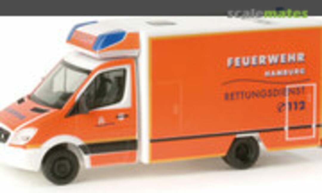 1:87 Mercedes Benz Sprinter RTW Feuerwehr Hamburg (Herpa 048385)