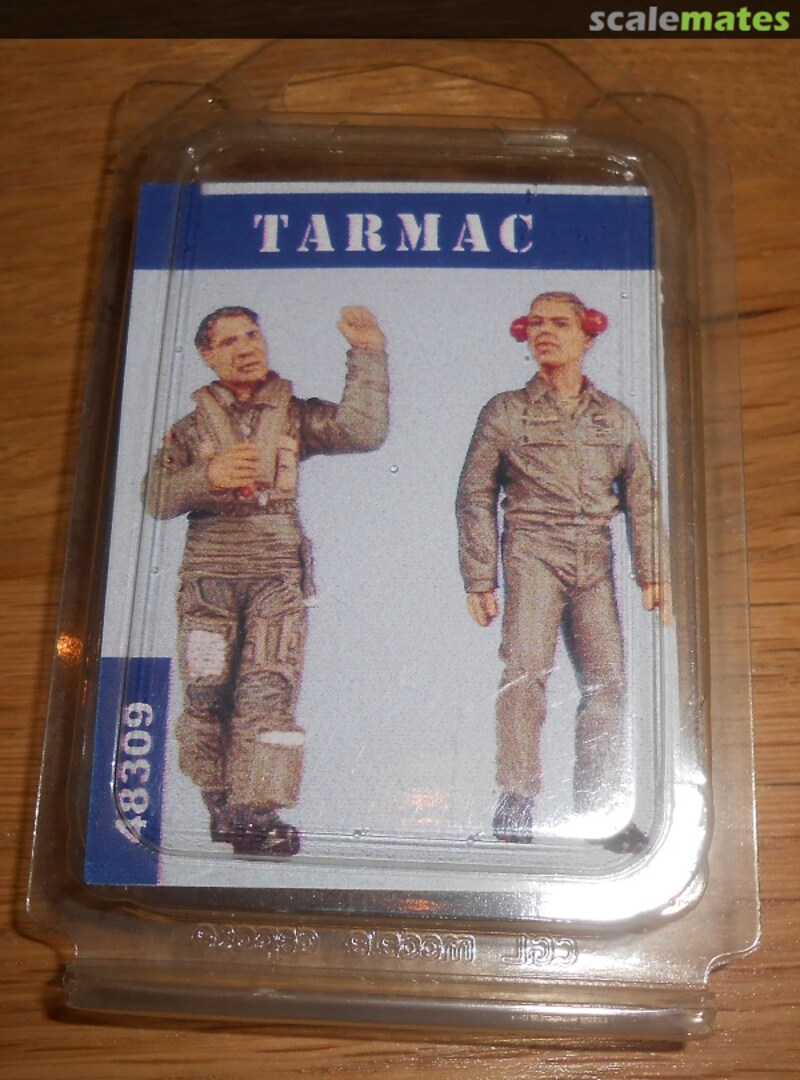 Boxart French Modern Pilot & Mechanic 48309 Tarmac Works Boxart French Modern Pilot & Mechanic 48309 Tarmac Works
